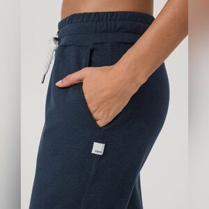 Vuori Navy Blue Performance Joggers - Small